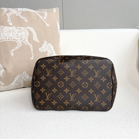 Louis Vuitton Monogram Neonoe MM Coquelicot Bag - Picture 5 of 7